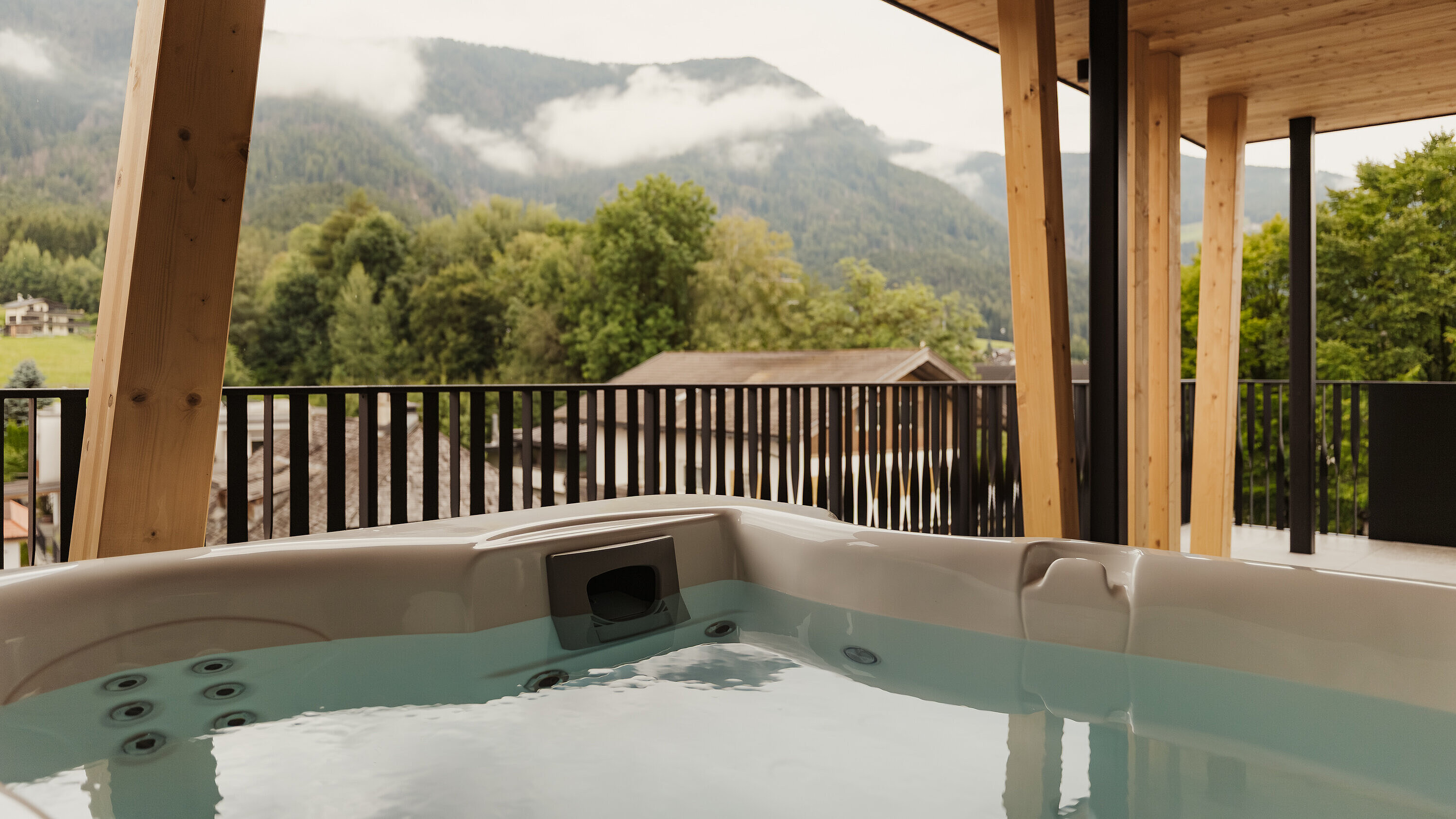 Hotel Feldmessner: Durchdachte Sanitärkonzepte für Bad & Wellness.