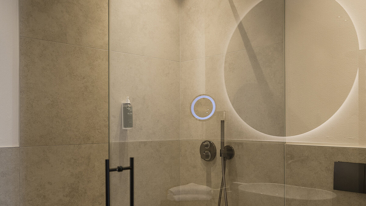 Hotel Unterschattmair: Neue Hotelbäder mit Sanitärlösungen von INNERHOFER.