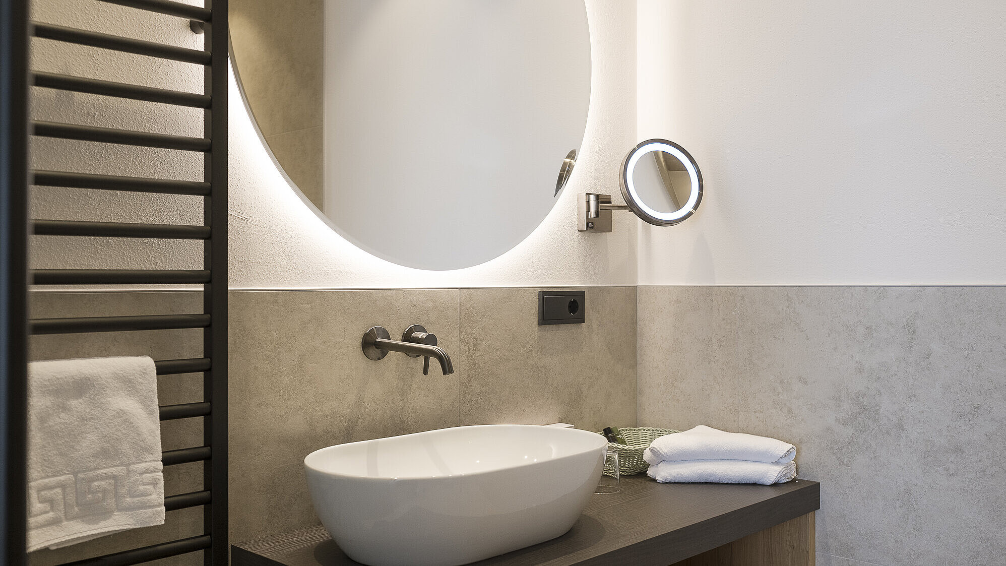 Hotel Unterschattmair: Moderne Sanitärlösungen für die neuen Hotelbäder.