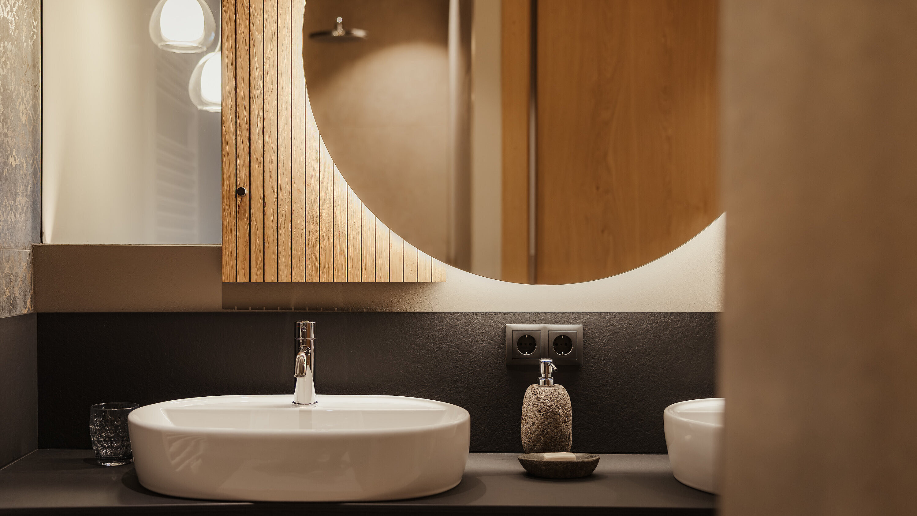 Hotel Feldmessner: Durchdachte Sanitärkonzepte für Bad & Wellness.