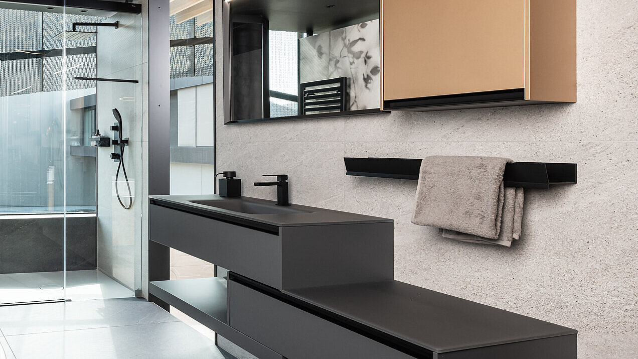 Soluzione intelligente: come creare uno spazio di archiviazione intelligente in bagno.