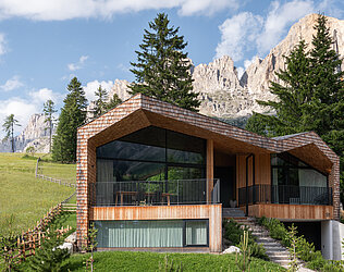 Carezza House