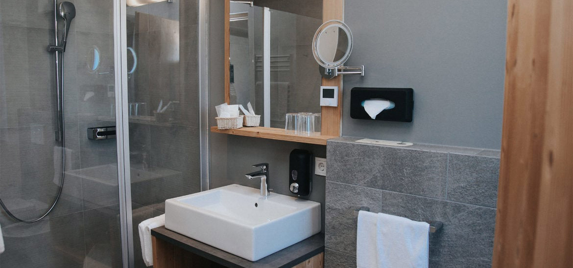 B&B Boutique-Apartment Hotel OBERWIESEN / Reischach