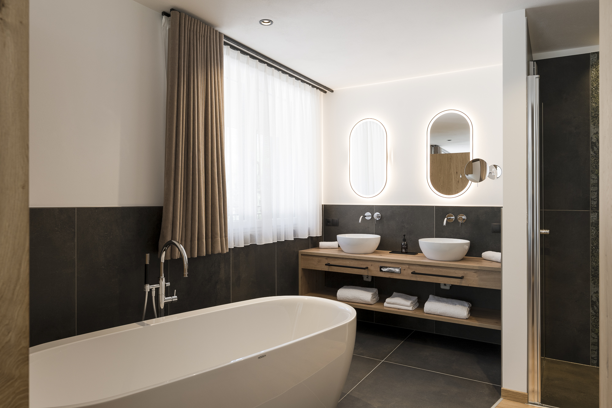 Moderne Badezimmer im Ramilia – Naturns.