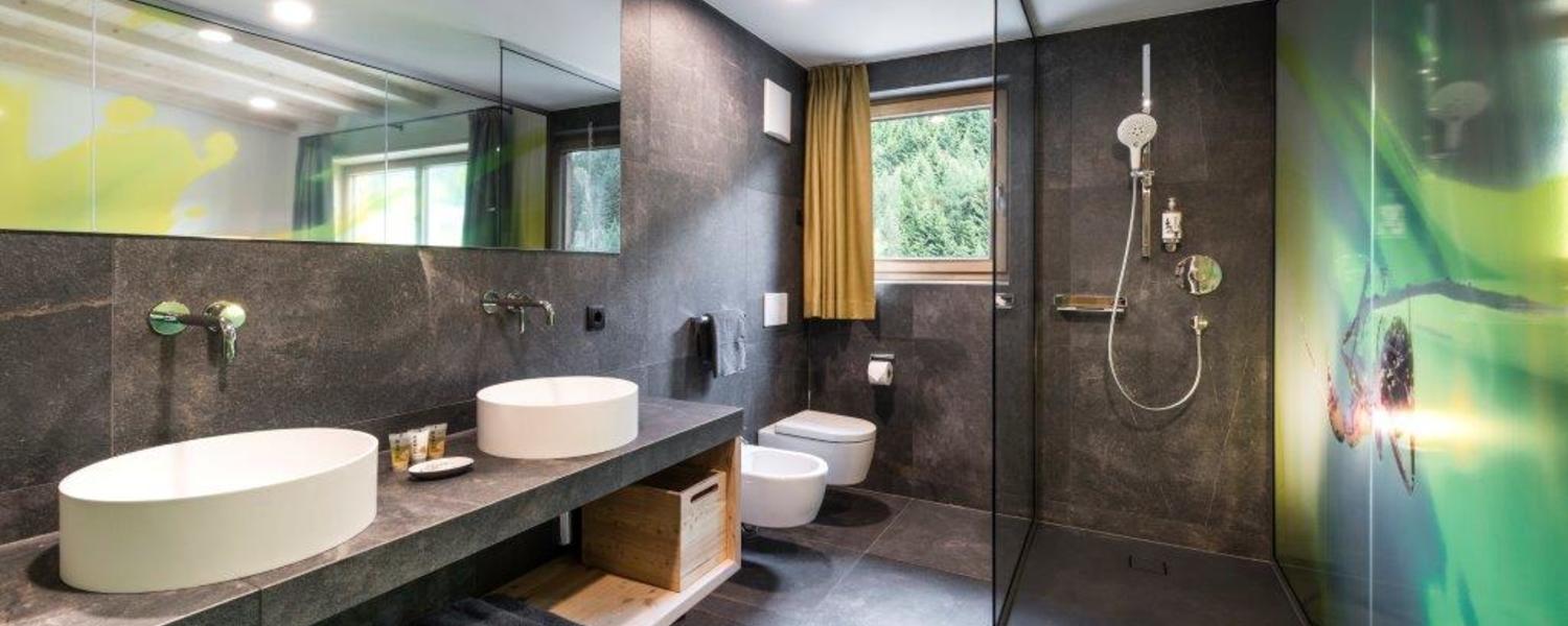 Wanderhotel Jaufentalerhof Hannes Niederkofler Il bagno d’albergo: l’unicità è la chiave