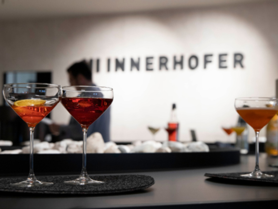 Inaugurazione del nuovo showroom a Bolzano: </p> Bagno. Wellness. Piastrelle.