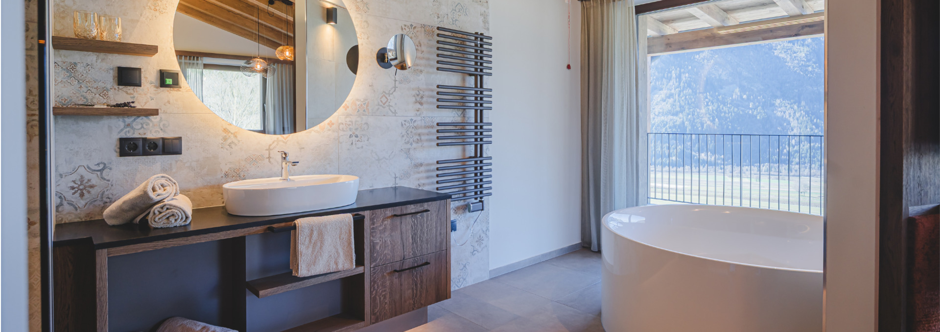 Perntal Retreat: <p>Comfort in bagno con gran stile.
