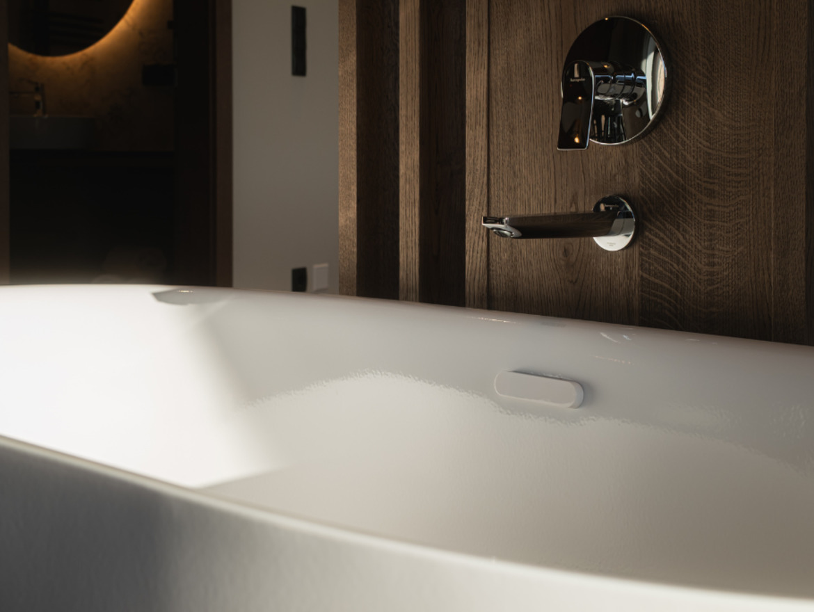 Perntal Retreat: <p>Comfort in bagno con gran stile.