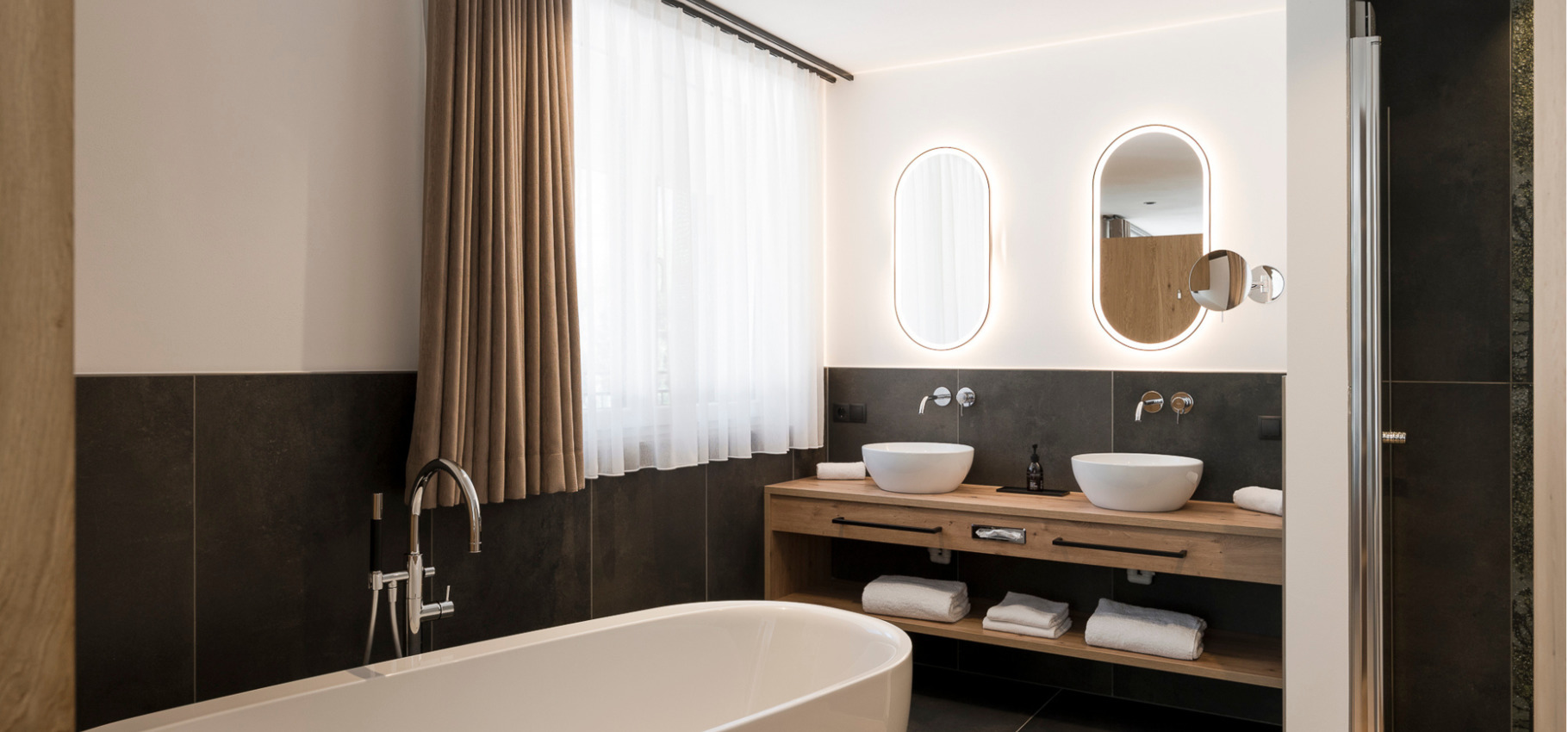 Moderne Badezimmer im Ramilia – Naturns.