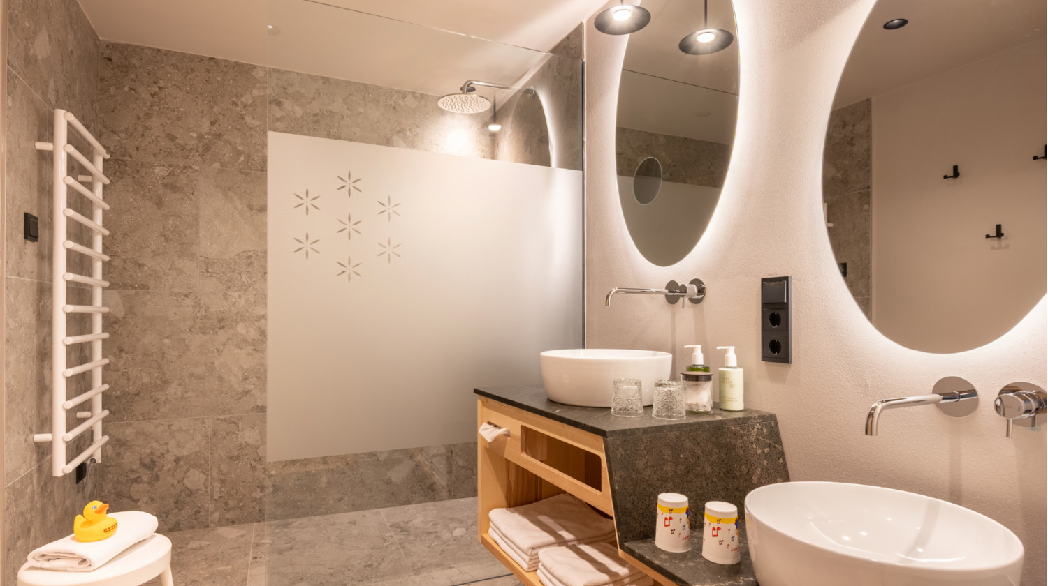 Bagni di benessere firmati INNERHOFER per grandi e piccini: Family Hotel Huber. Bagni di benessere per grandi e piccini: Family Hotel Huber.